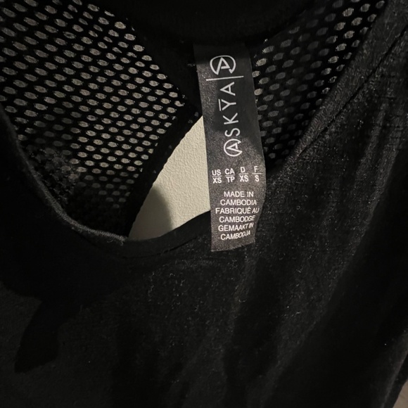 Askya Workout Top - Picture 3 of 4
